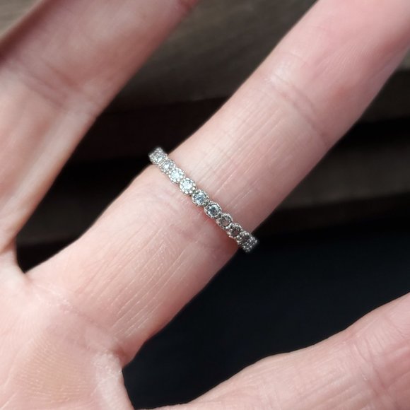 Size 6 Sterling Silver Small Cute Cubic Zirconia Ring - Picture 2 of 6